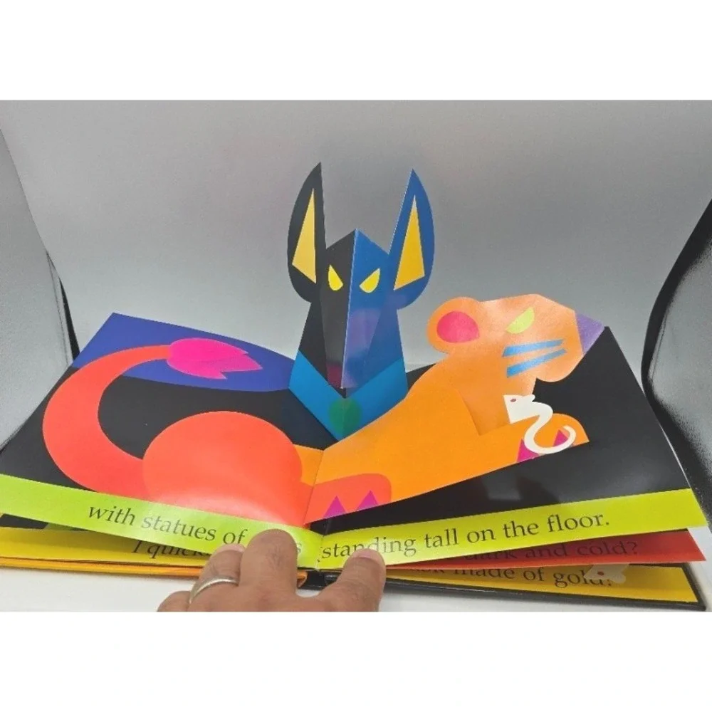 The Mummy's Tomb: A Pop-Up Book by Robert Sabuda - Picture 5 of 8
